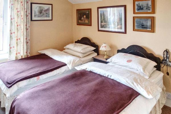 Apsley Villa Guest House. Сайренстер Экстерьер фото
